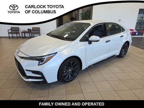 Used 2024 Toyota Corolla SE FWD image 3