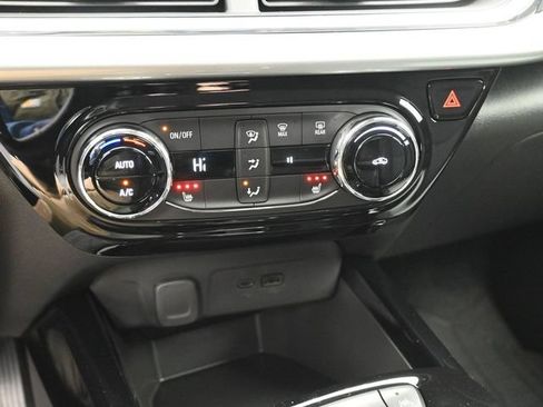 Used 2026 Chevrolet Trax LT w/ Driver Confidence Package FWD image 27