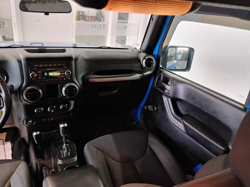 Used 2015 Jeep Wrangler Sport AWD/4WD image 46