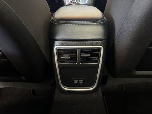 Used 2023 Dodge Charger Scat Pack w/ Technology Group RWD image 31