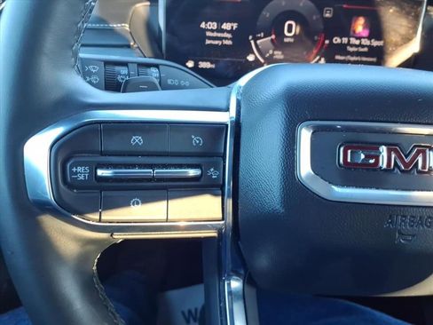 Used 2025 GMC Acadia Elevation image 16