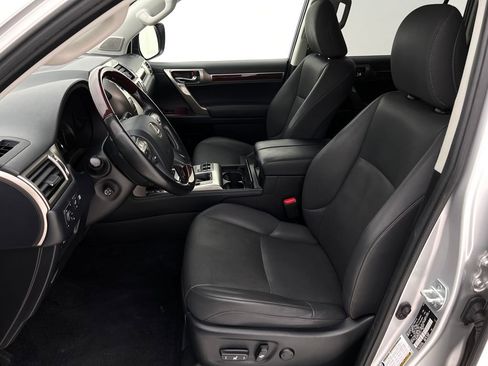 Used 2019 Lexus GX 460 image 15