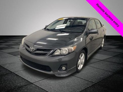 Used 2011 Toyota Corolla S image 3