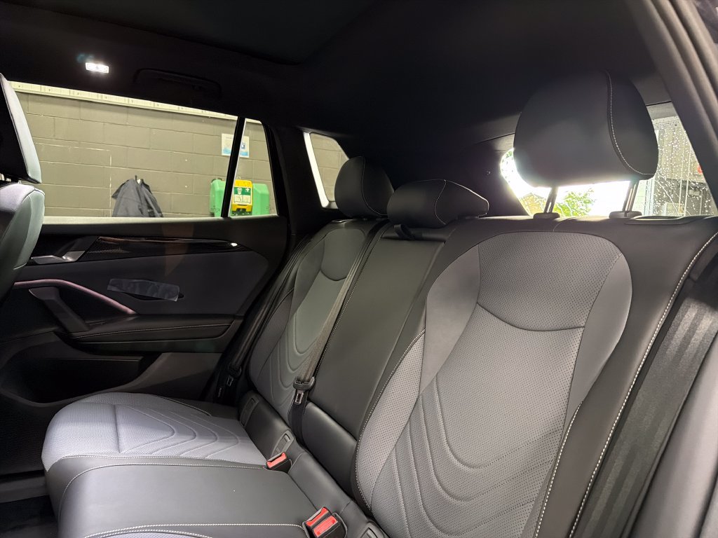 New 2026 Volkswagen Tiguan SE R-Line AWD/4WD image 12