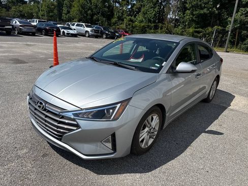 Used 2020 Hyundai Elantra SEL w/ Cargo Package (C1) FWD image 4