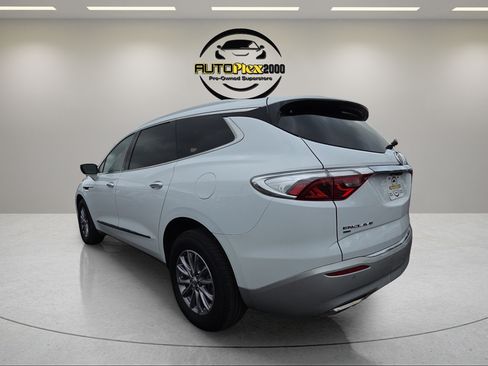 Used 2024 Buick Enclave Premium AWD/4WD image 5