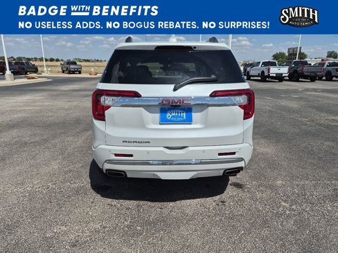 Used 2020 GMC Acadia Denali w/ Technology Package FWD image 5