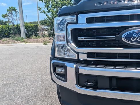 Certified 2022 Ford F450 Lariat w/ Lariat Value Package AWD/4WD image 9