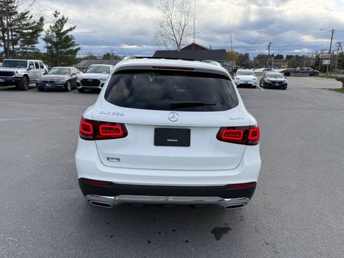 Used 2022 Mercedes-Benz GLC 300 4MATIC image 5