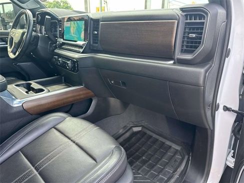 Used 2024 Chevrolet Silverado 2500 High Country w/ High Country Premium Package image 14