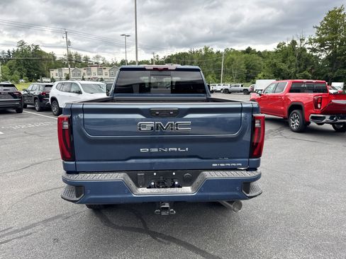 New 2025 GMC Sierra 2500 Denali Ultimate image 4