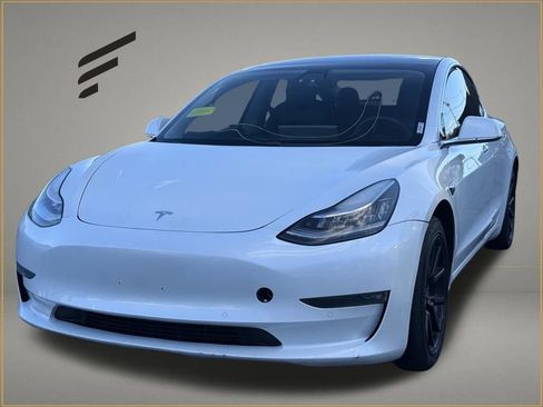 Used 2020 Tesla Model 3 Long Range image 1