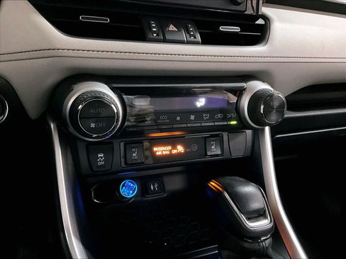 Used 2019 Toyota RAV4 XLE Premium w/ Cold Weather Package image 34