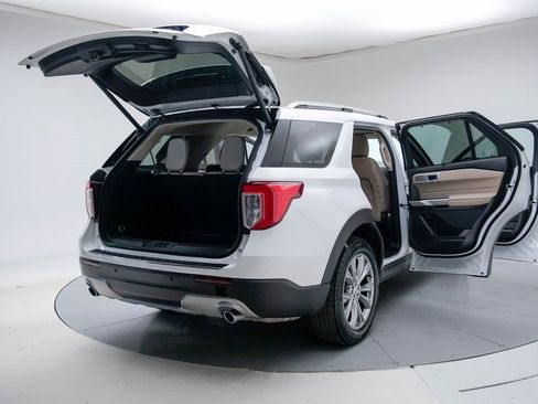 Used 2023 Ford Explorer Limited image 21