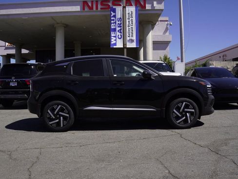 New 2026 Nissan Kicks SV image 3