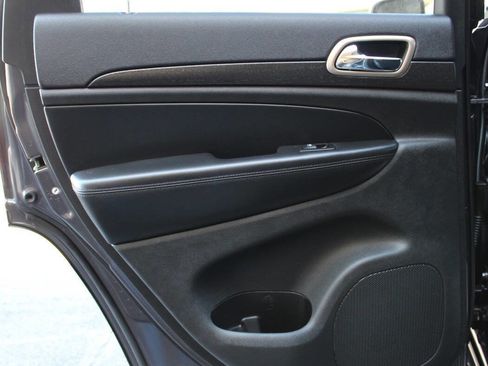 Used 2015 Jeep Grand Cherokee Laredo w/ Quick Order Package 23E image 15