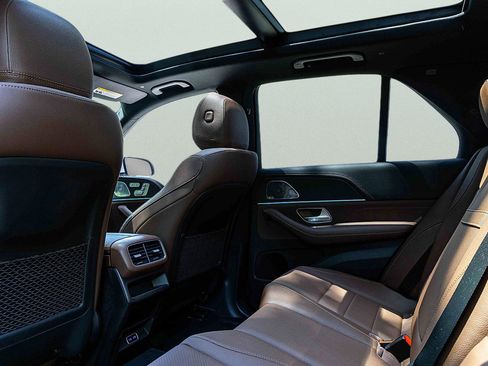 Used 2024 Mercedes-Benz GLE 350 4MATIC image 24