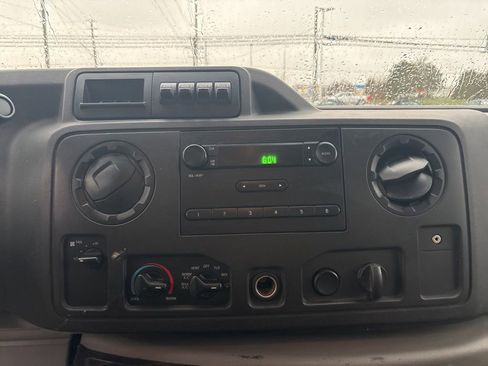 Used 2016 Ford E-350 and Econoline 350 Super Duty w/ Power Windows & Locks Group image 19