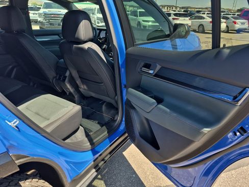 New 2026 GMC Terrain AT4 w/ Convenience Package III image 25