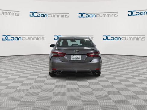 Used 2024 Toyota Camry XSE FWD image 7