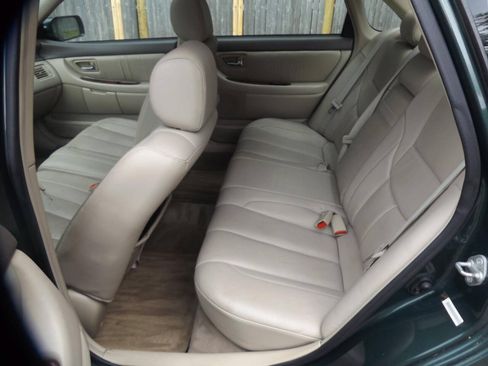 Used 2002 Toyota Avalon XLS FWD image 16