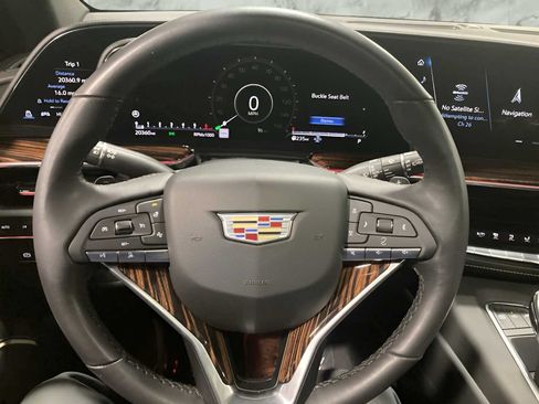 Used 2021 Cadillac Escalade Premium Luxury w/ Performance Package AWD/4WD image 24