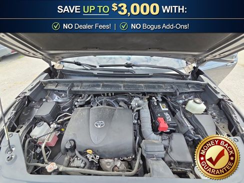 Used 2020 Toyota Highlander XLE image 25