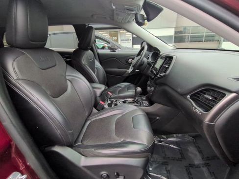 Used 2019 Jeep Cherokee Limited image 27