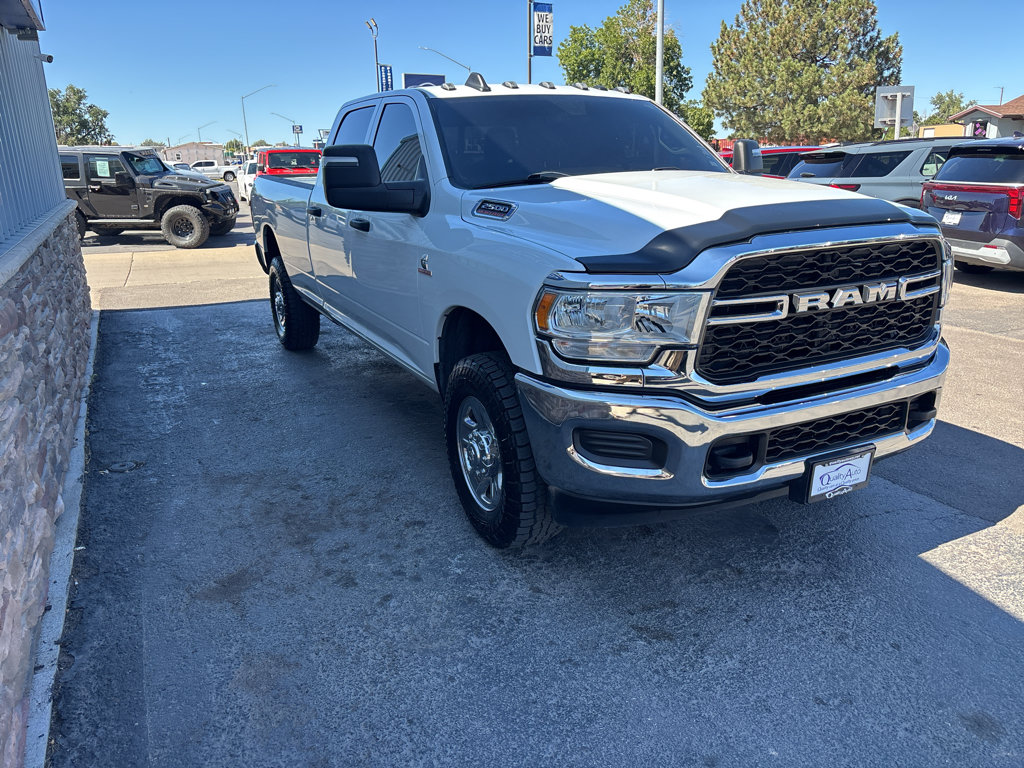 Used 2024 RAM 2500 Tradesman w/ Chrome Appearance Group AWD/4WD image 4