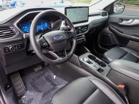 Used 2023 Ford Escape Platinum image 11