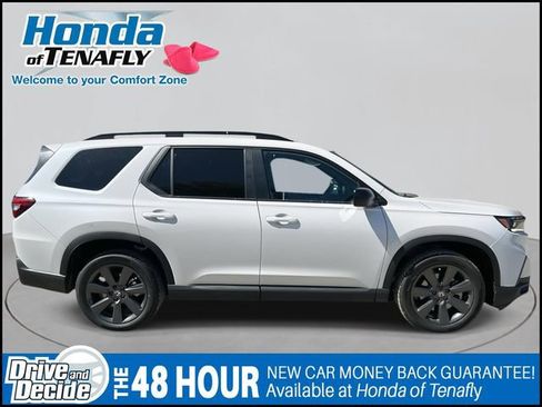 New 2025 Honda Pilot Sport image 6