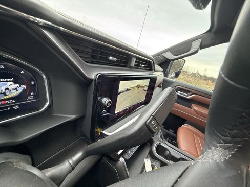 Certified 2025 GMC Sierra 2500 Denali Ultimate w/ Max Trailering Package image 22