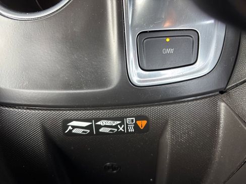 Used 2020 Chevrolet Equinox Premier image 28