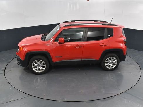 Used 2018 Jeep Renegade Latitude image 33