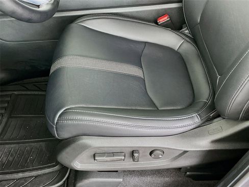 Used 2025 Honda Pilot EX-L image 22