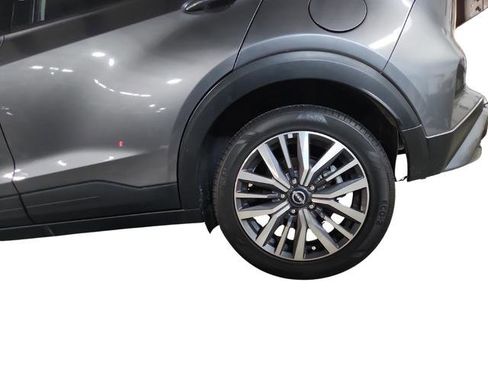 Used 2023 Nissan Kicks SV image 24