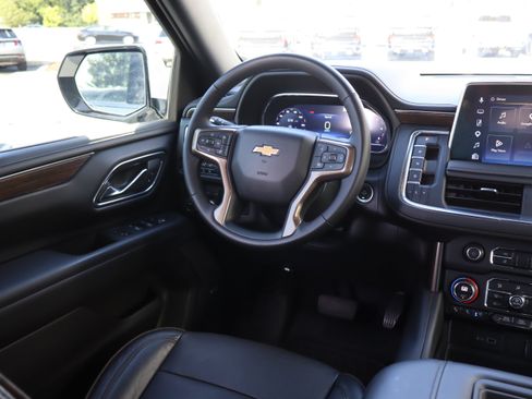 Used 2023 Chevrolet Tahoe High Country w/ Premium Package AWD/4WD image 15