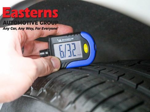 Used 2023 Porsche Macan T w/ Premium Package Plus image 30