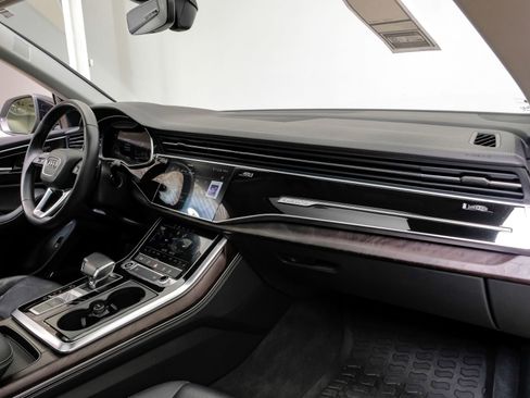 Used 2023 Audi Q8 Premium Plus w/ Premium Plus Package AWD/4WD image 17