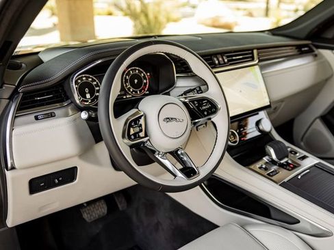 New 2026 Jaguar F-PACE R-Dynamic S image 16