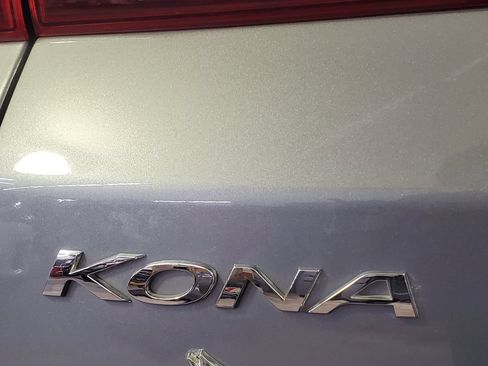 Used 2021 Hyundai Kona Limited FWD image 29