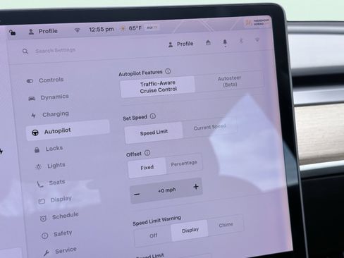 Used 2018 Tesla Model 3 Mid Range image 75