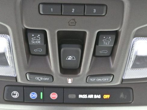Used 2021 GMC Sierra 2500 Denali w/ Denali Ultimate Package AWD/4WD image 28