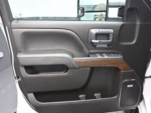 Used 2019 GMC Sierra 3500 Denali w/ Duramax Plus Package AWD/4WD image 22