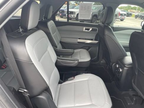 Used 2021 Ford Explorer XLT w/ Equipment Group 202A AWD/4WD image 56