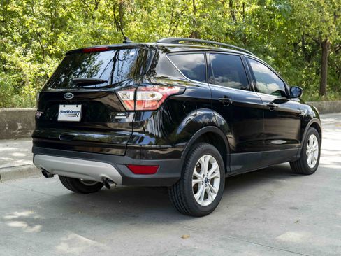 Used 2018 Ford Escape SEL FWD image 9