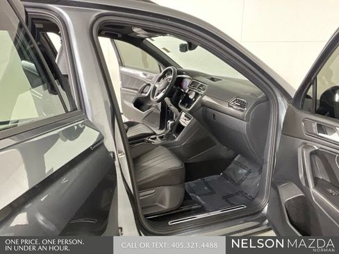 Used 2022 Volkswagen Tiguan SE R-Line AWD/4WD image 14