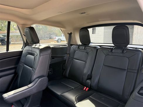 Used 2024 Lincoln Aviator Reserve image 18