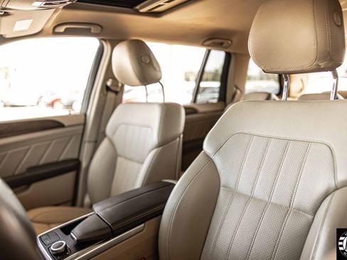 Used 2016 Mercedes-Benz GL 450 4MATIC w/ Premium I Package image 18