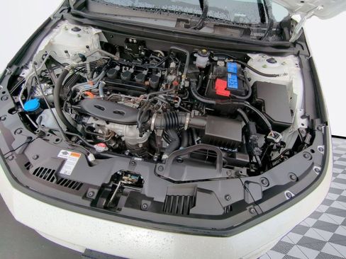 Used 2025 Honda Accord SE image 30